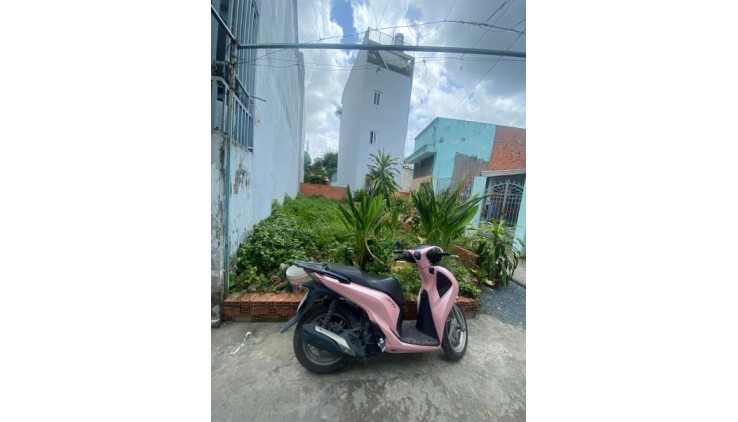 Bán Gấp Đất Thổ Cư 92m2, Vị Trí Lô Góc, Thới An 8, Quận 12, Chỉ 3.45 Tỷ.